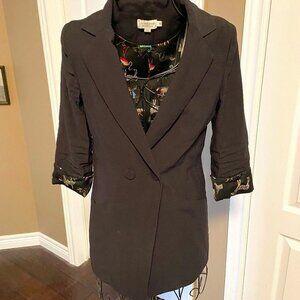 LILI SIDONIO Molly Bracken Black Blazer Animal Print Interior Size XS. EUC